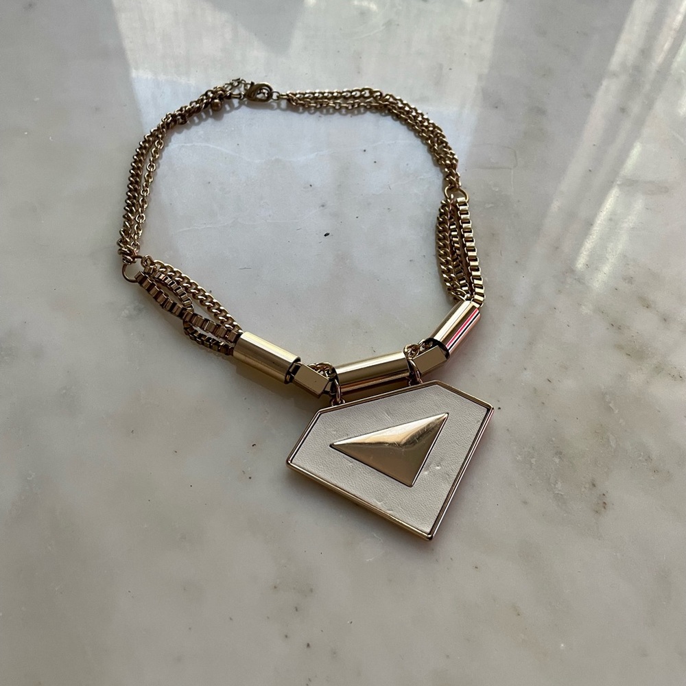White / Gold Necklace